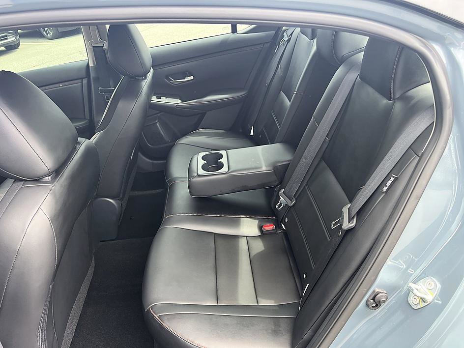 Used 2024 Atlantic Gray Metallic/Super Black Nissan SR image 14
