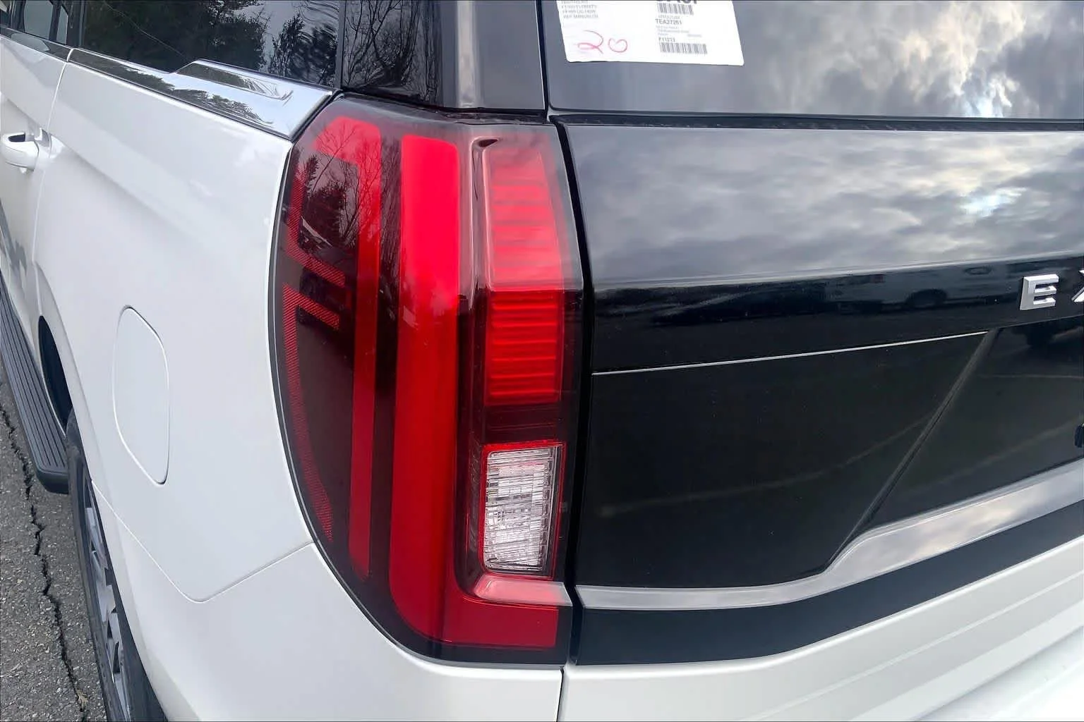 New 2026 Star White Metallic Tri-Coat Ford Active image 5