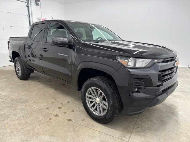 Used 2024 Black Chevrolet LT image 3
