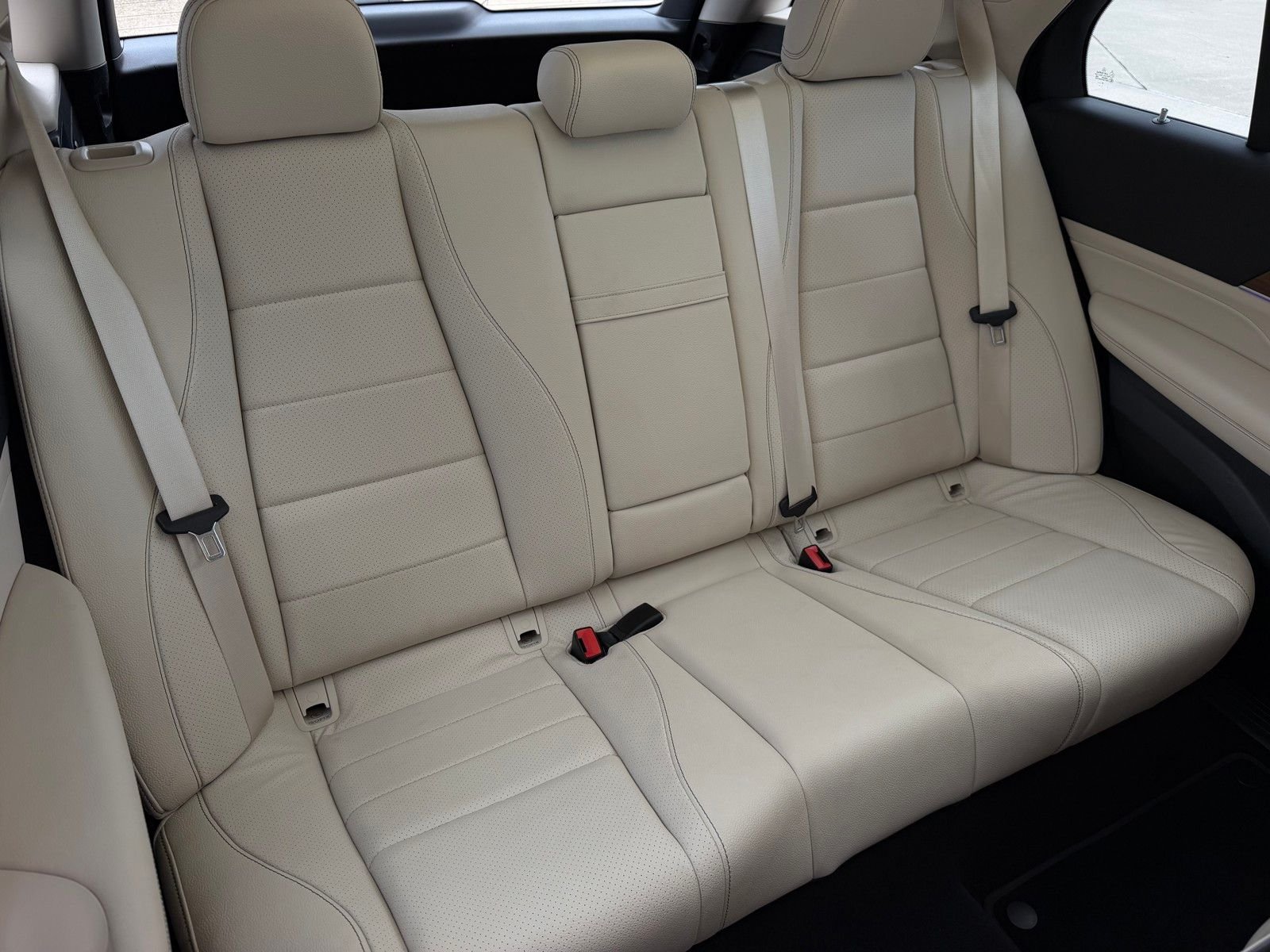 Certified Used 2022 White Mercedes-Benz GLE 350 image 20