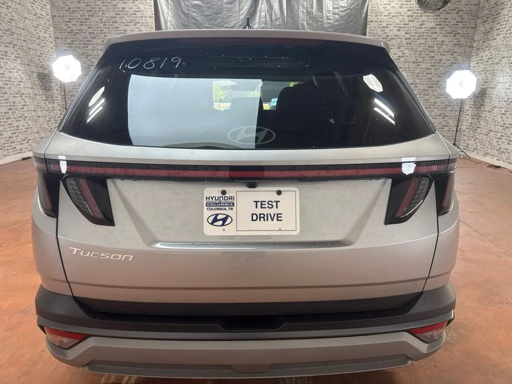 New 2026 Shimmering Silver Hyundai SEL Premium image 6