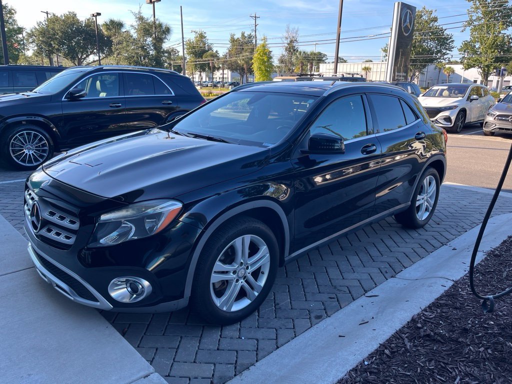 Used 2018 Black Mercedes-Benz GLA 250 image 2