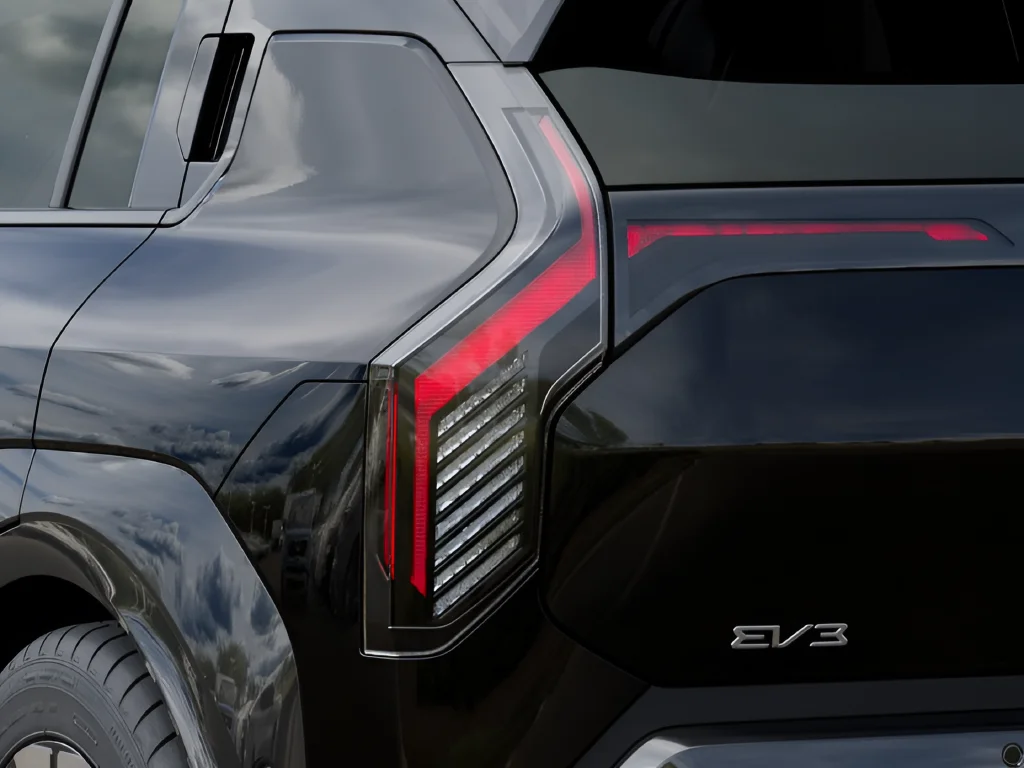 New 2027 Black Kia GT image 26