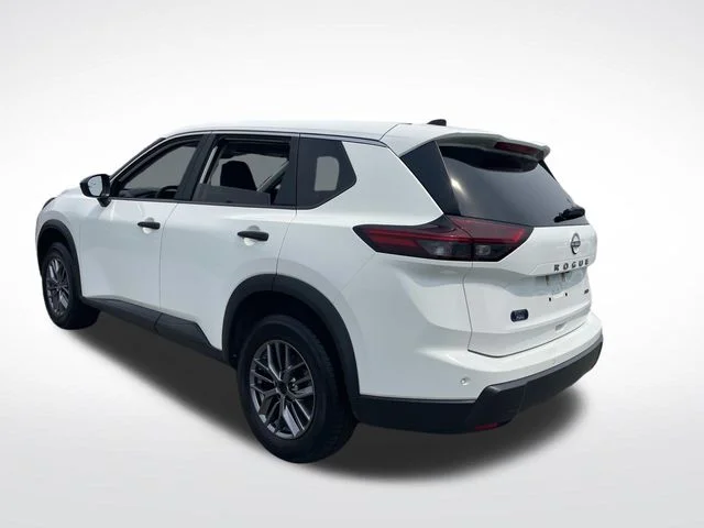 Used 2024 White Nissan S image 3