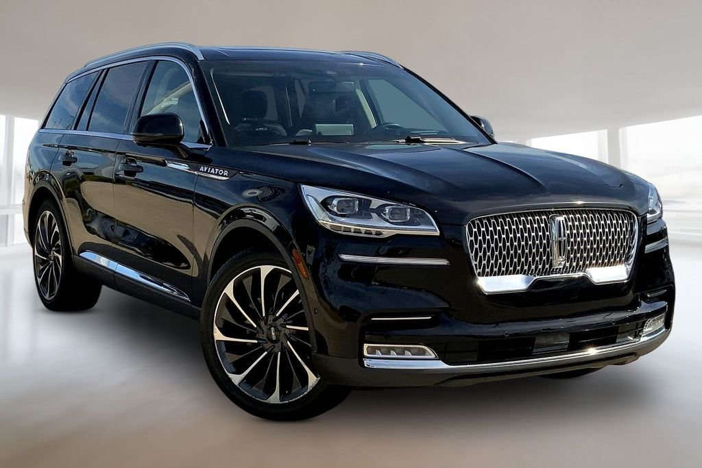 Used 2023 Black Metallic Lincoln Reserve image 11