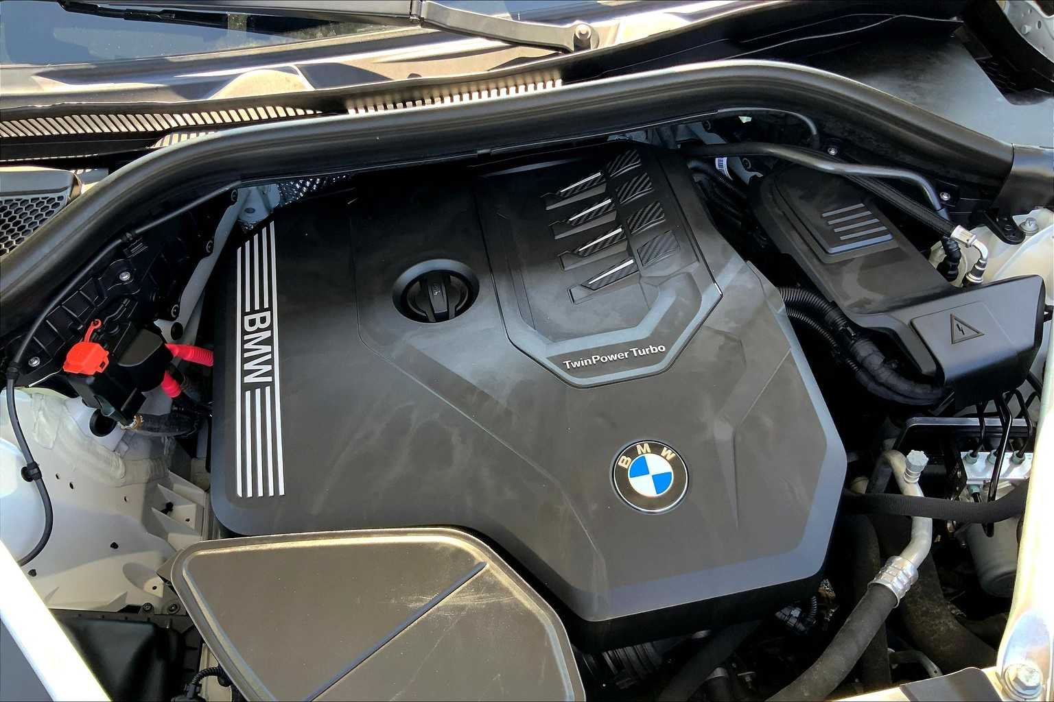 Used 2020 Mineral White Metallic BMW xDrive30i image 35