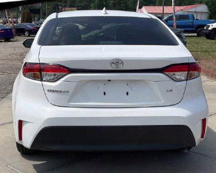 Used 2024 Ice Cap Toyota LE image 5