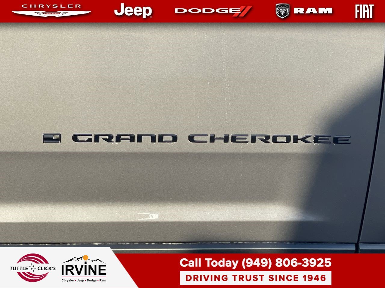 New 2026 Baltic Gray Metallic Clear-Coat Exterior Paint Jeep Laredo Altitude image 8