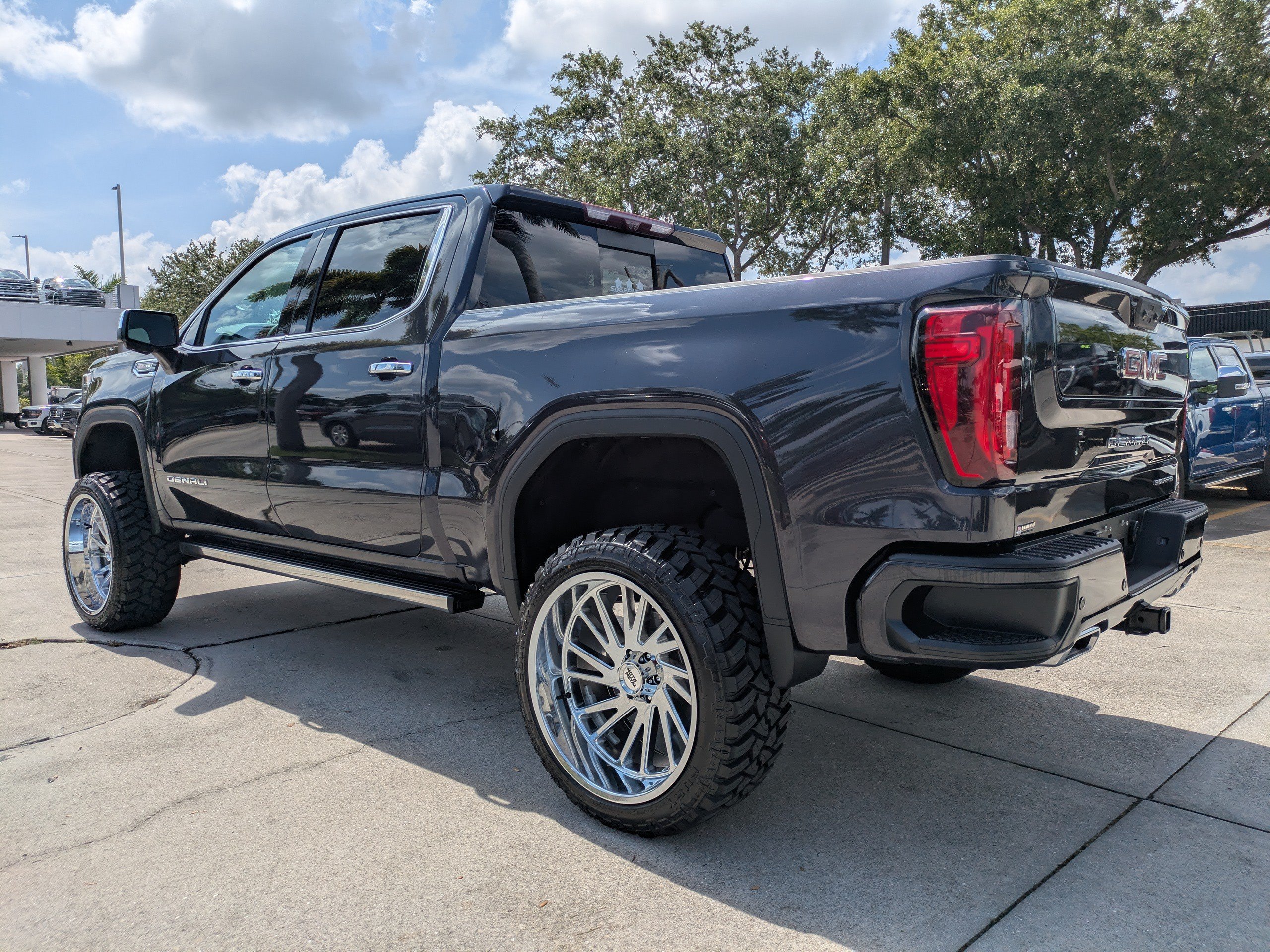 Used 2023 Titanium Rush Metallic GMC Denali image 6
