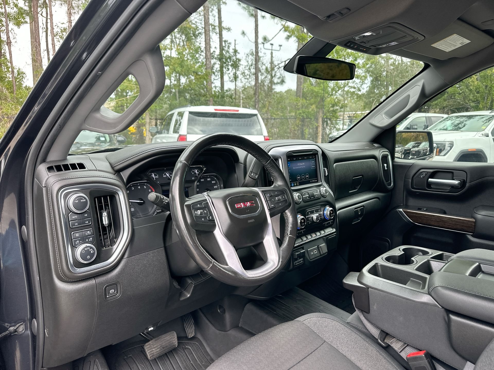 Certified Used 2020 CARBON BLACK METALLIC GMC Elevation image 10