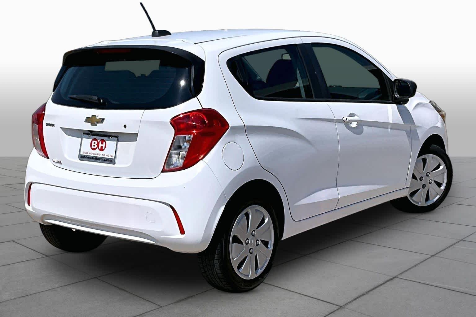 Used 2017 Summit White Chevrolet LS image 12