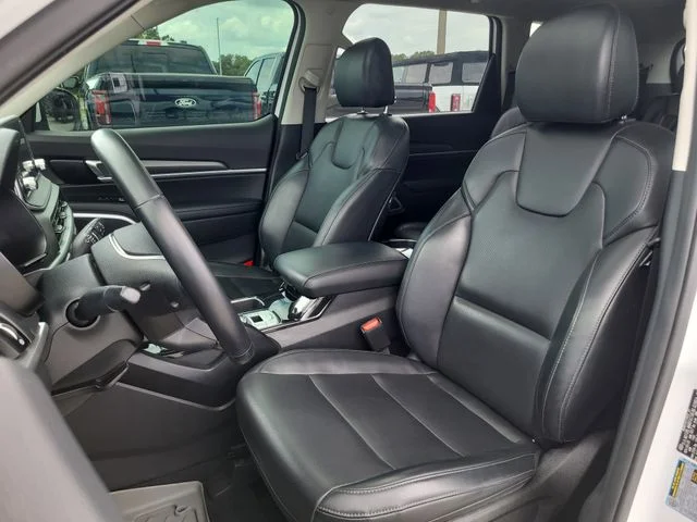 Used 2021 White Kia S image 20