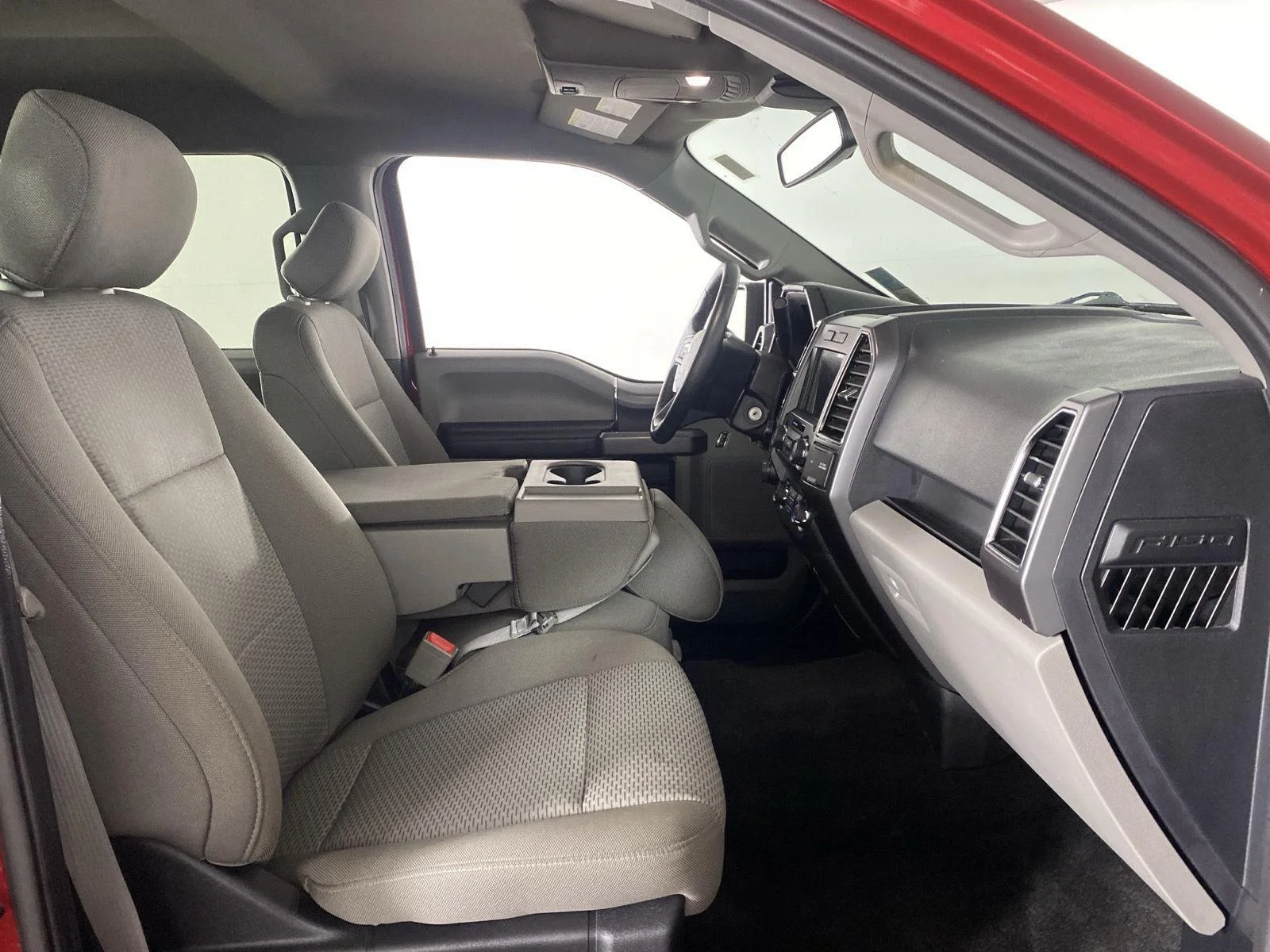 Used 2020 Rapid Red Metallic Tinted Clearcoat/Magnetic Ford XLT image 29