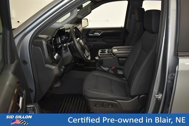 Used 2025 Sterling Gray Metallic Chevrolet LT image 7