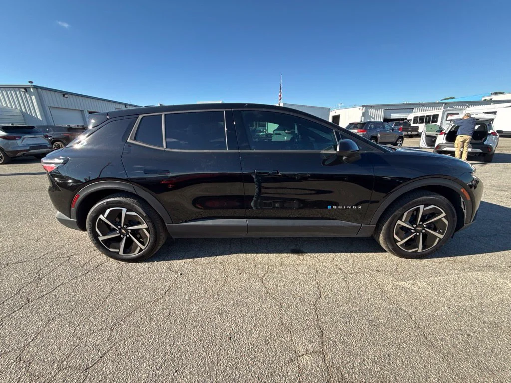 Used 2025 Black Chevrolet LT image 6