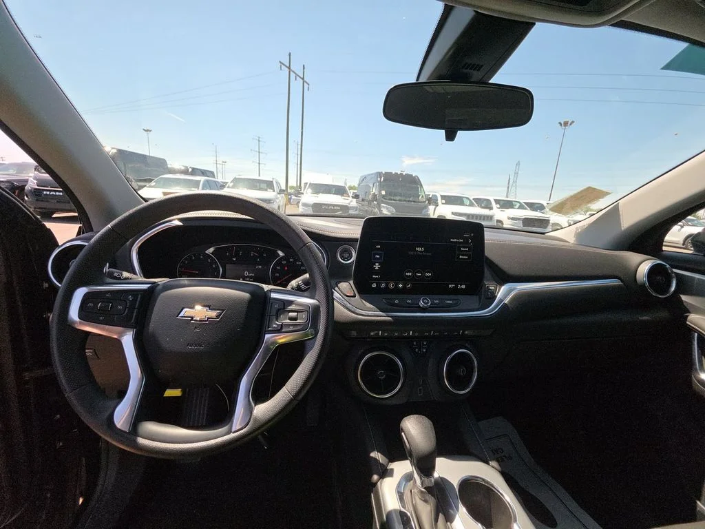 2023 Chevrolet Blazer 2.0T 2LT AWD's photo