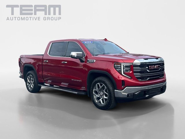 2022 GMC Sierra 4WD Crew Cab Short Box SLT's photo