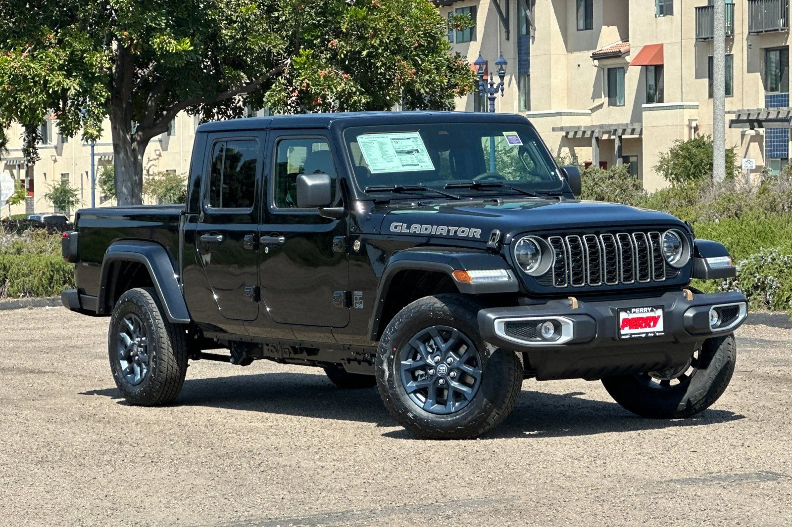 2026 Jeep Gladiator 85th Anniversary Edition Auto's photo