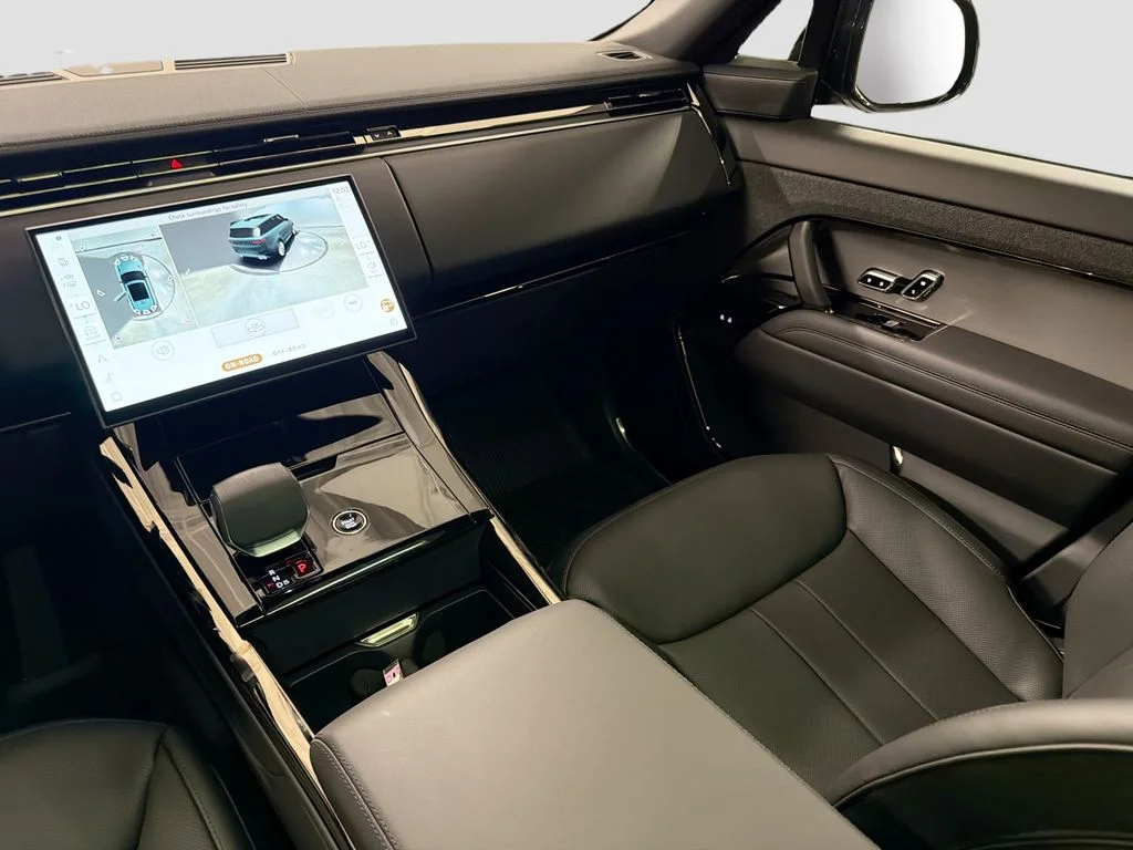 New 2026 Carpathian Gray Premium Metallic Land Rover SE image 24