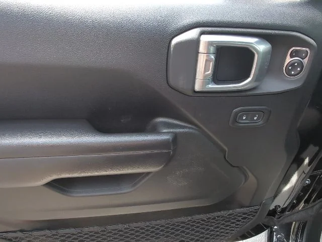 Used 2021 Black Jeep Unlimited Rubicon image 12