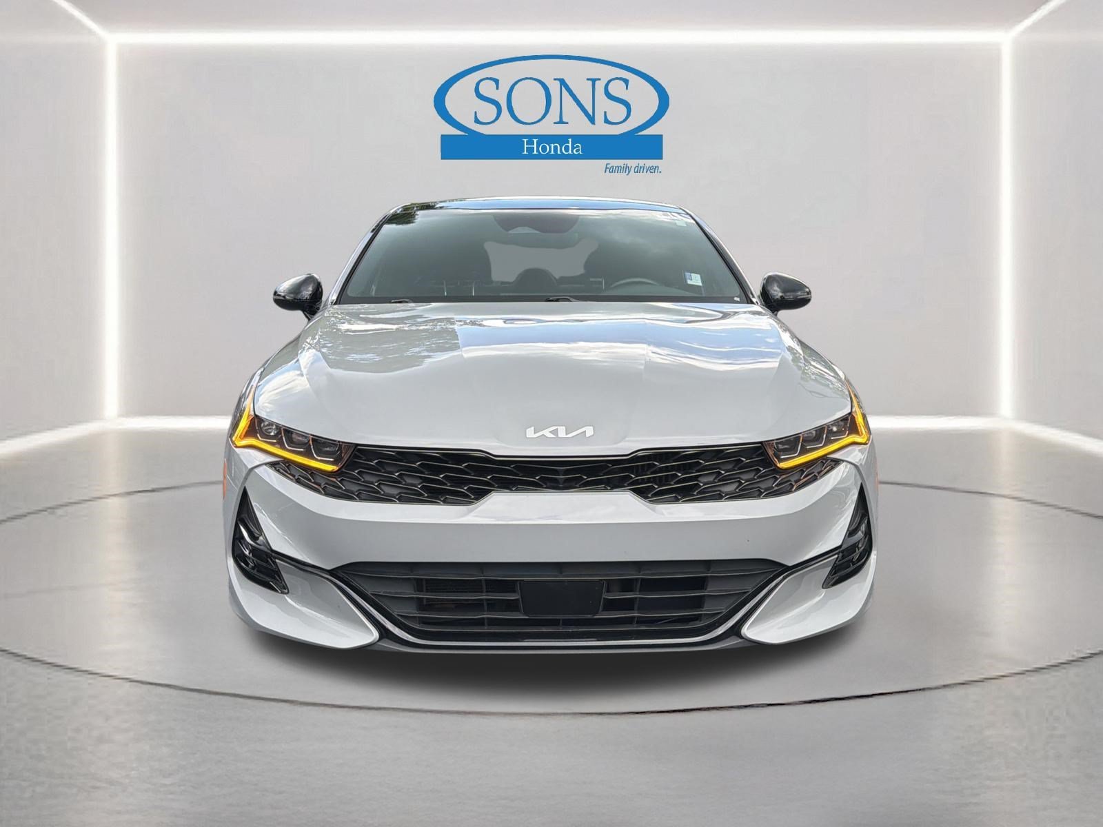 Used 2024 Wolf Gray Kia GT-Line image 33