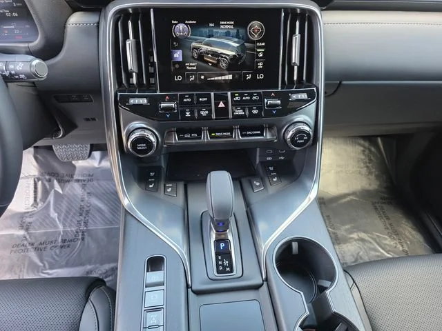 New 2026 Eminent White Pearl Lexus OVERTRAIL image 27