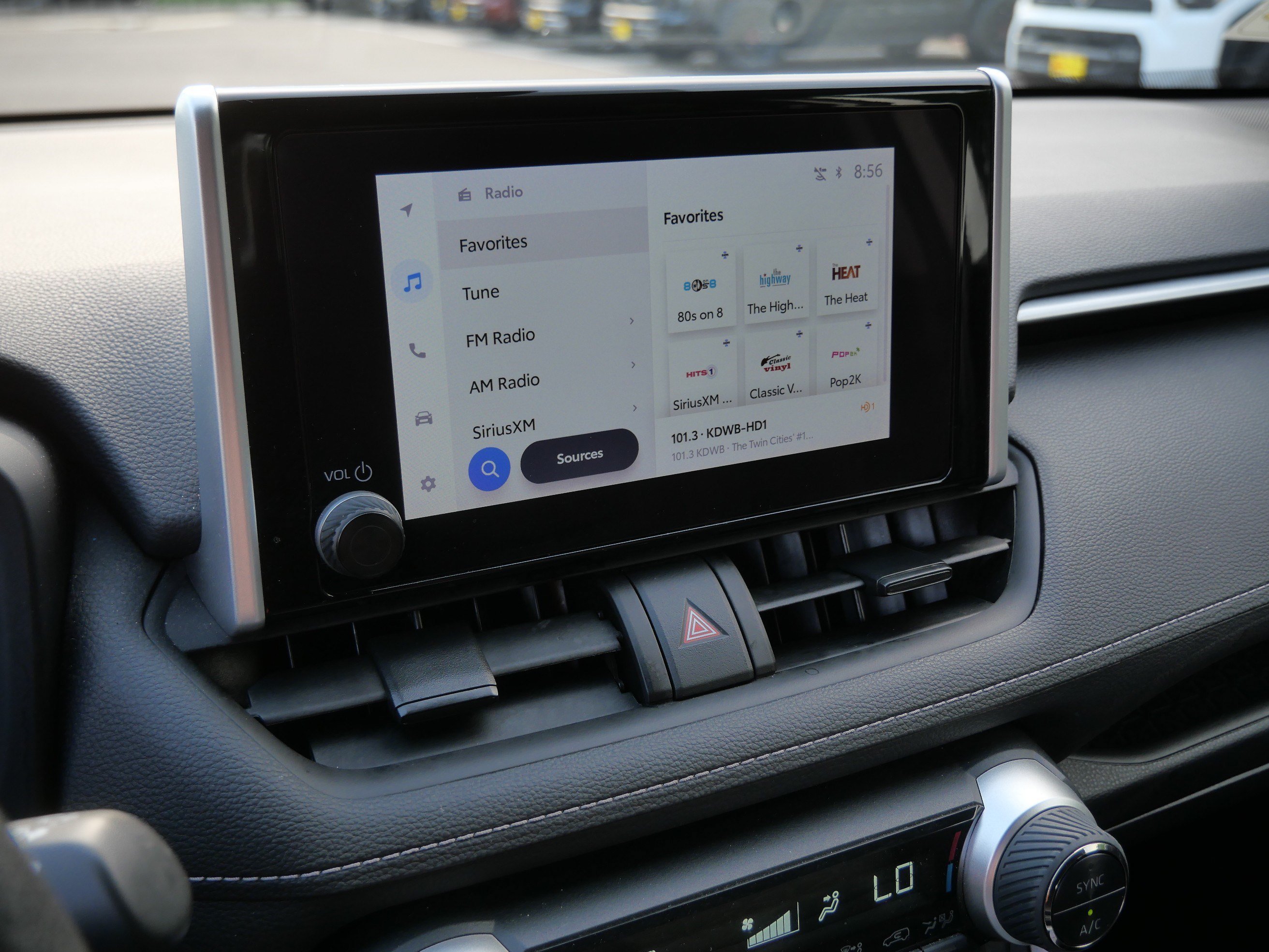 2024 Toyota RAV4 XLE - Photo 22