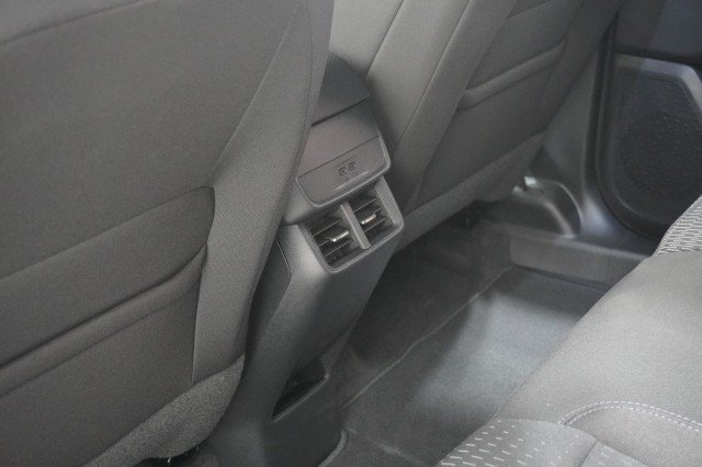 2027 Chevrolet Equinox LT - Photo 22