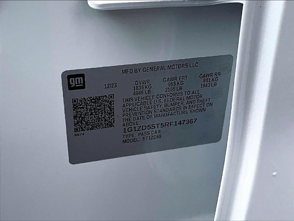 Used 2024 White Chevrolet LT image 34