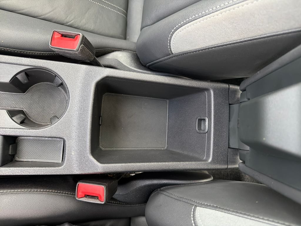 Used 2024  Audi 40 Premium image 35