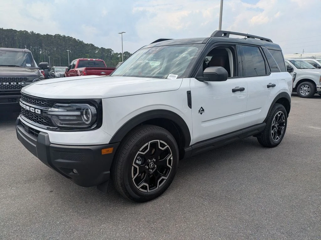 New 2026 Oxford White Ford Outer Banks image 9