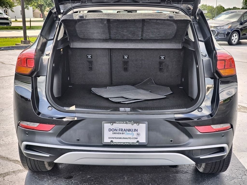 Used 2022 Black Buick Select image 24