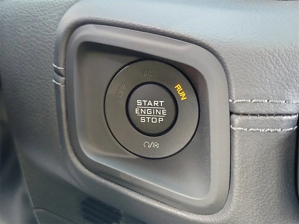 2025 Jeep Gladiator Mojave - Photo 10