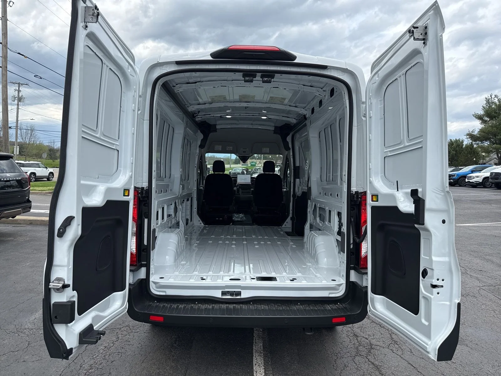 New 2026 Oxford White Ford Cargo Van image 36
