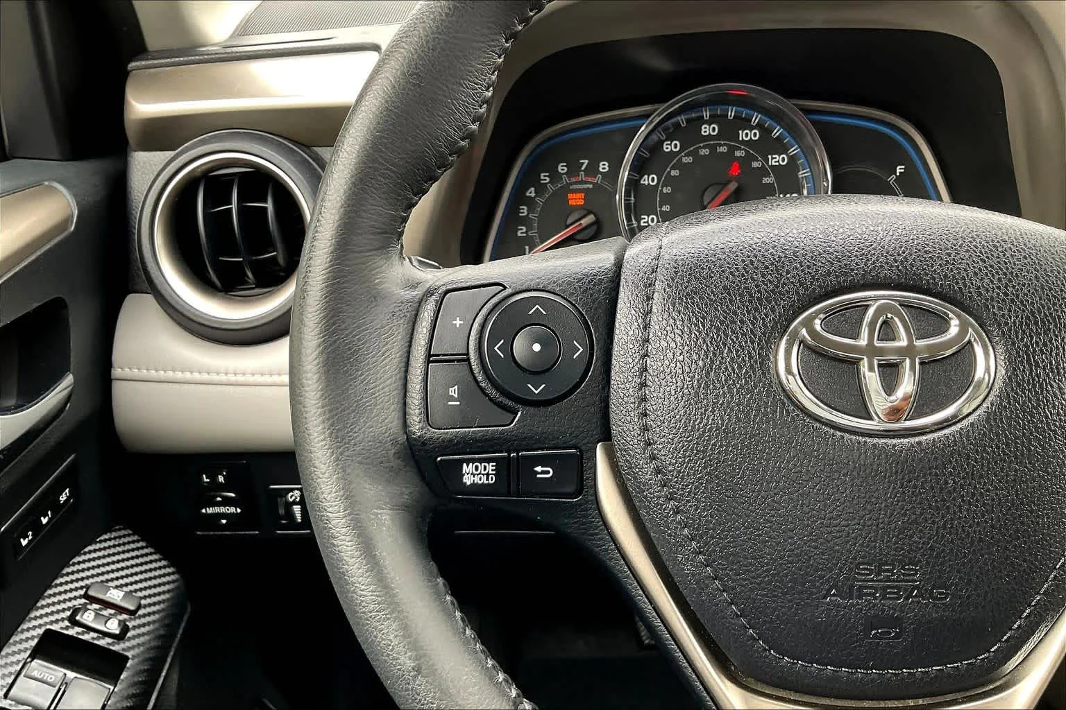 Used 2014 Blizzard Pearl Toyota Limited image 23