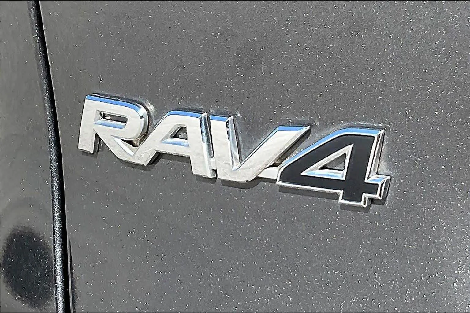 Used 2020 Magnetic Gray Metallic Toyota LE image 30