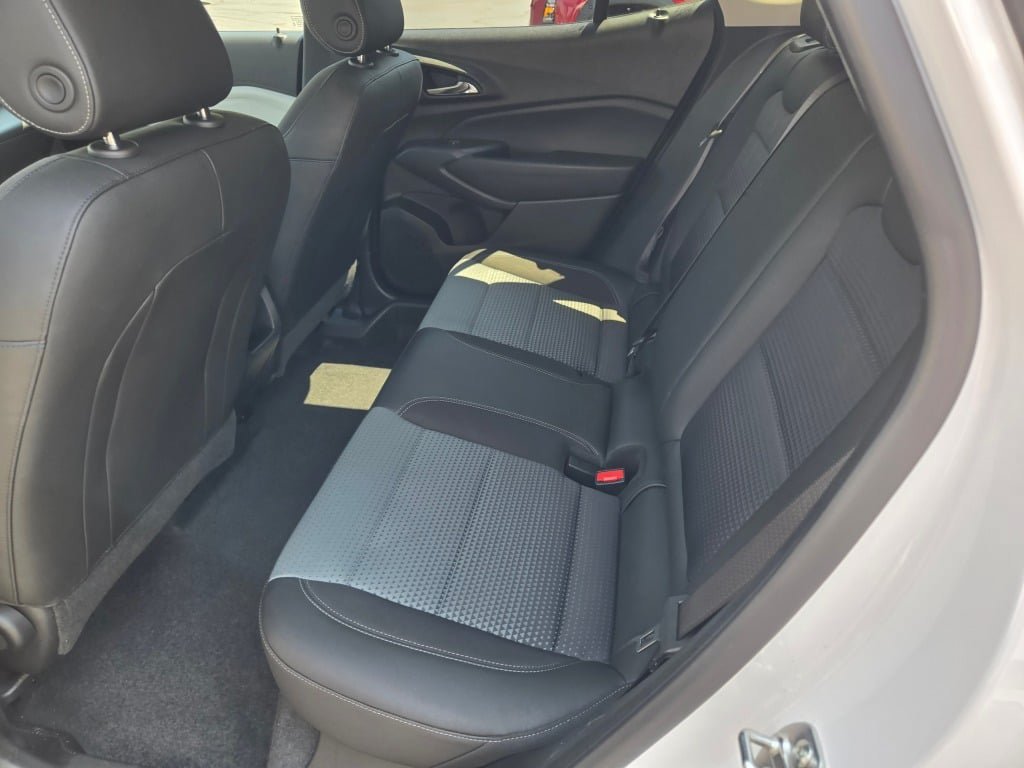 2025 Chevrolet Trax LT - Photo 15