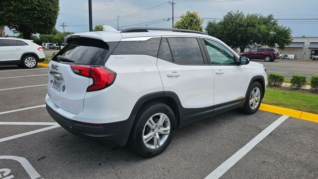 Used 2021 White GMC SLE image 4