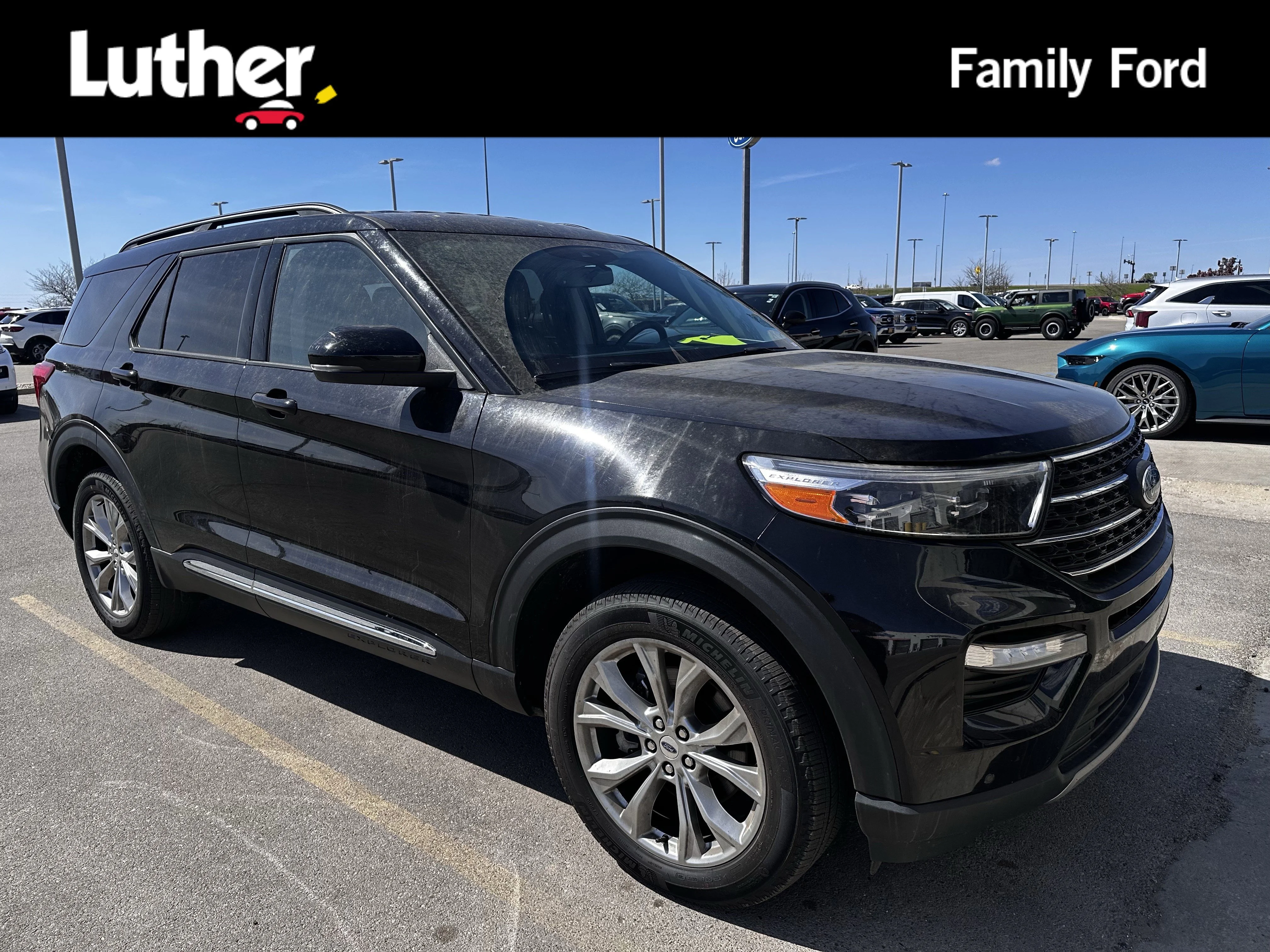 2023 Ford Explorer XLT 4WD's photo