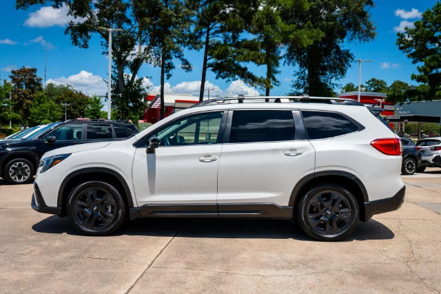 Certified Used 2023 Crystal White Pearl Subaru Onyx Edition Limited image 2
