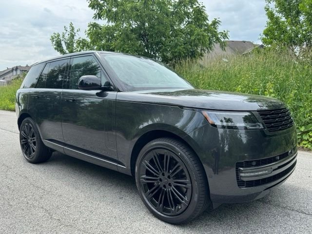 New 2026 Carpathian Grey LAND ROVER SE image 4