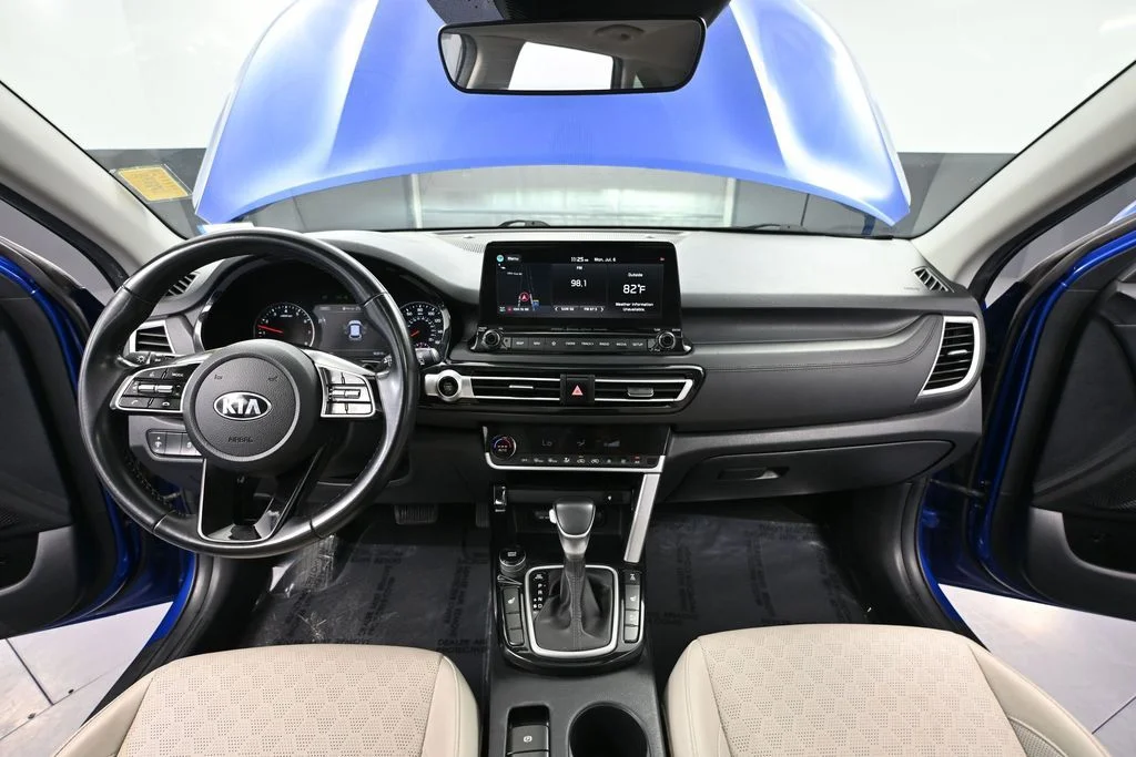 Used 2021 Blue Kia SX image 27