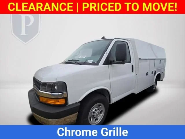 New 2025 Summit White Chevrolet 1WT image 11