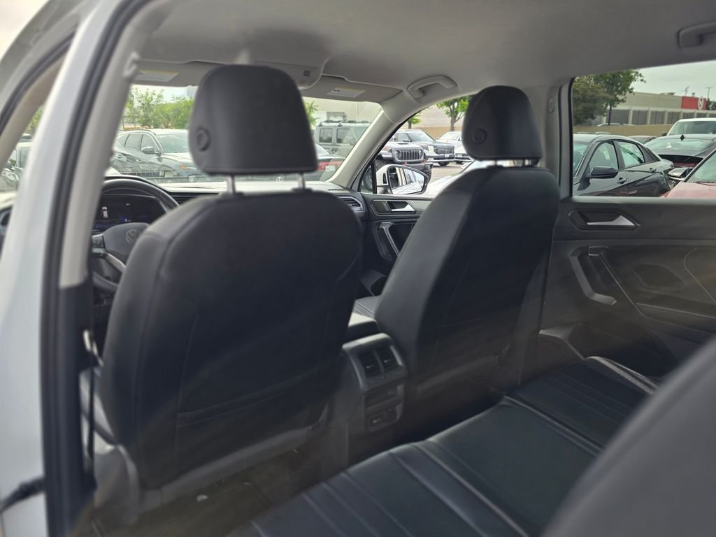 2023 Volkswagen Tiguan SE - Photo 18