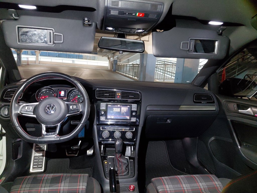 2021 Volkswagen Golf GTI S - Photo 6