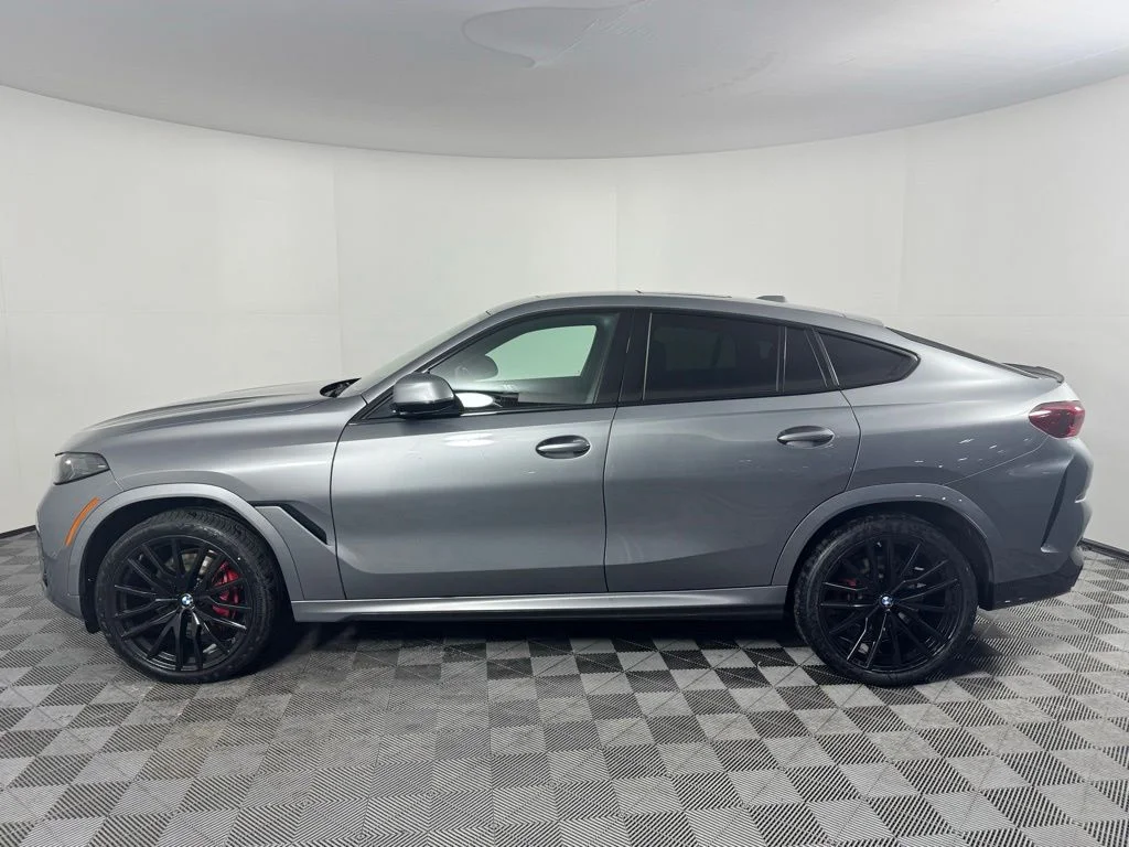 Certified Used 2024 Gray BMW xDrive40i image 9