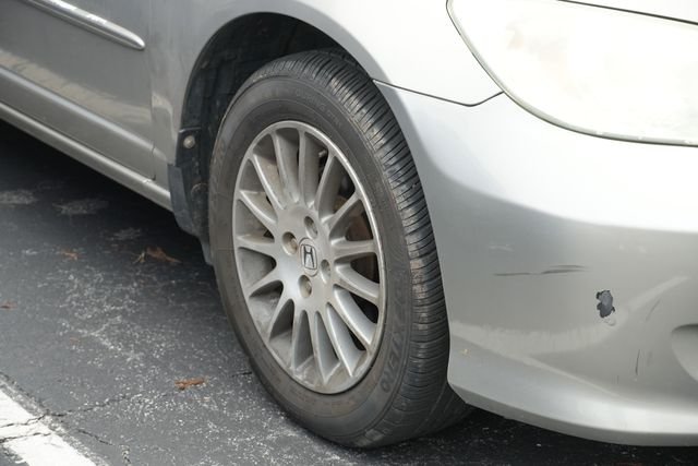 Used 2005  Honda EX image 2