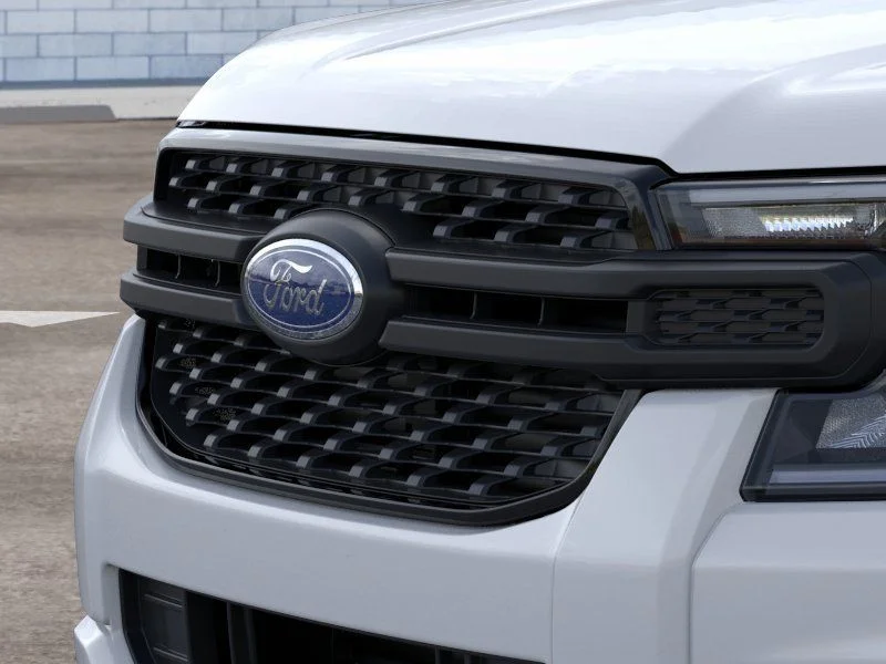New 2026 Oxford White Ford XL image 17
