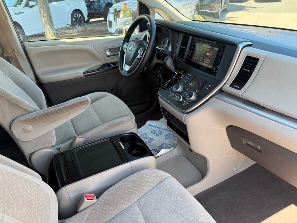 Used 2017 Gray Toyota LE image 27