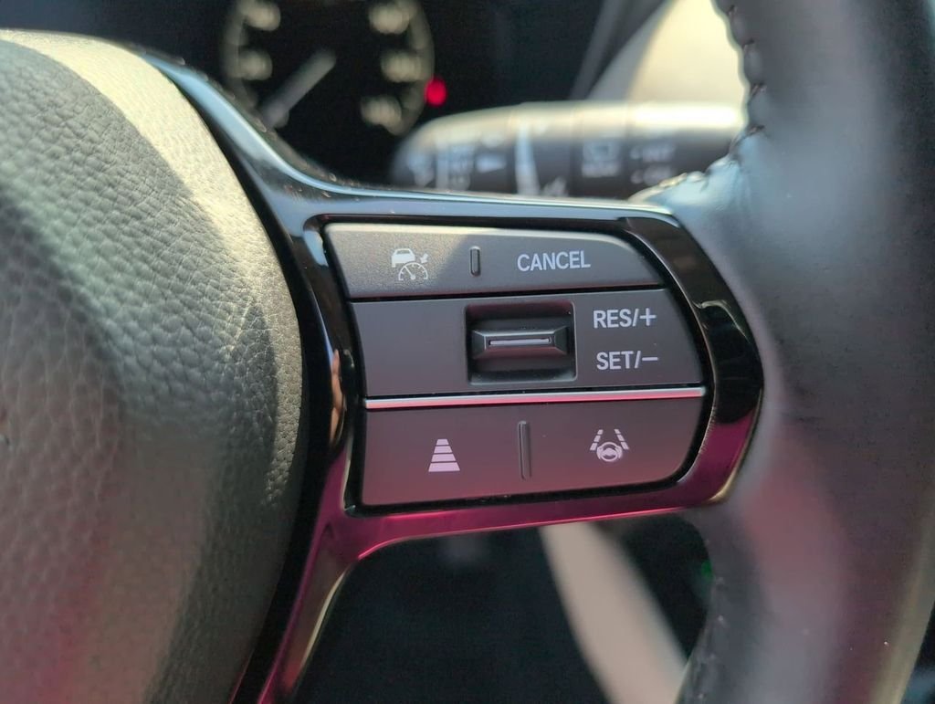 Used 2024 Silver Honda EX-L image 16